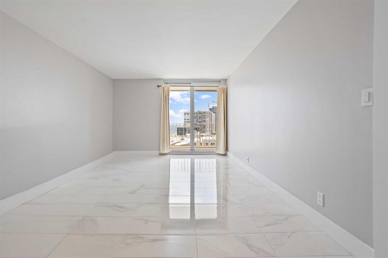 Image 23 of 44 For 1010 Ocean Blvd  1704