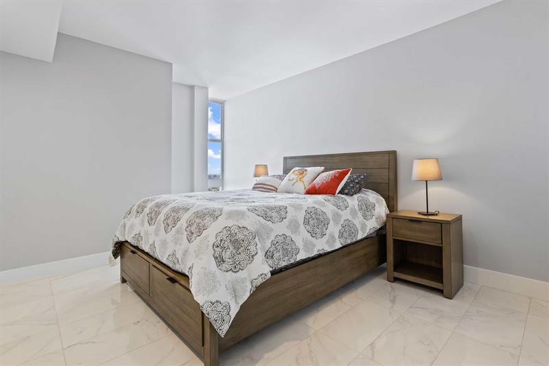 Image 24 of 44 For 1010 Ocean Blvd  1704