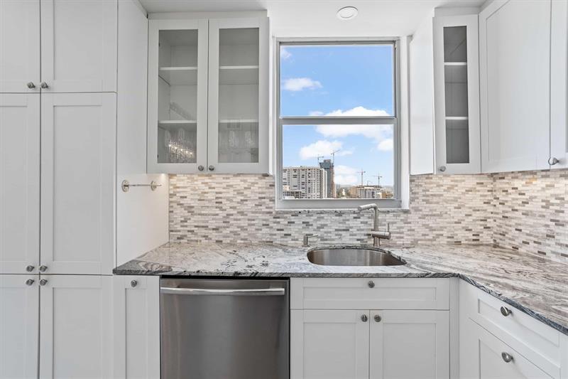 Image 6 of 44 For 1010 Ocean Blvd  1704