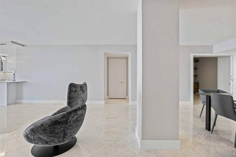 Image 8 of 44 For 1010 Ocean Blvd  1704