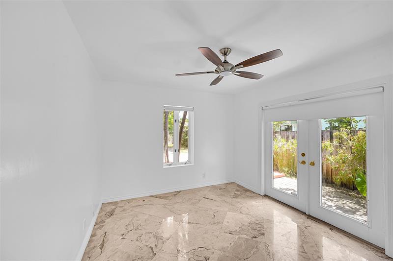 Image 19 of 41 For 1434 16th Ave