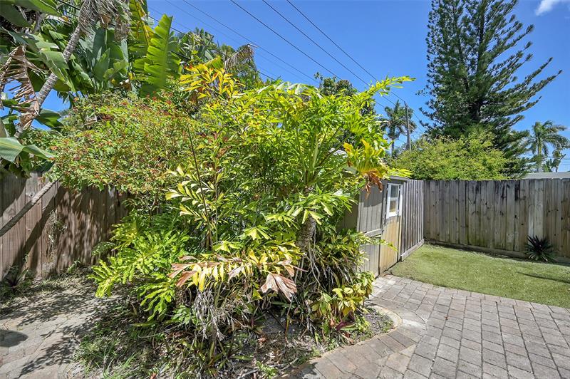 Image 33 of 41 For 1434 16th Ave