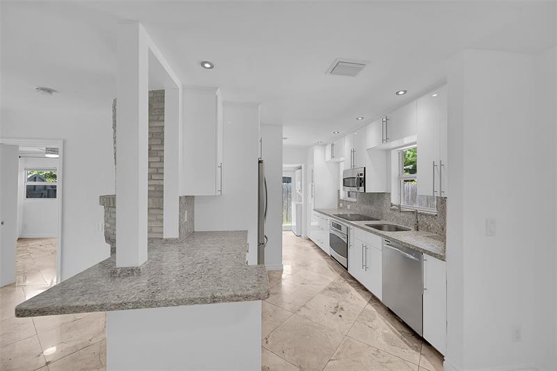 Image 9 of 41 For 1434 16th Ave