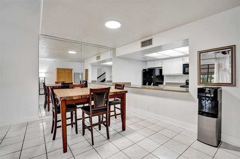 Image 10 of 45 For 929 45th St  929