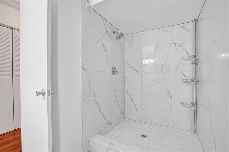 Image 30 of 45 For 929 45th St  929