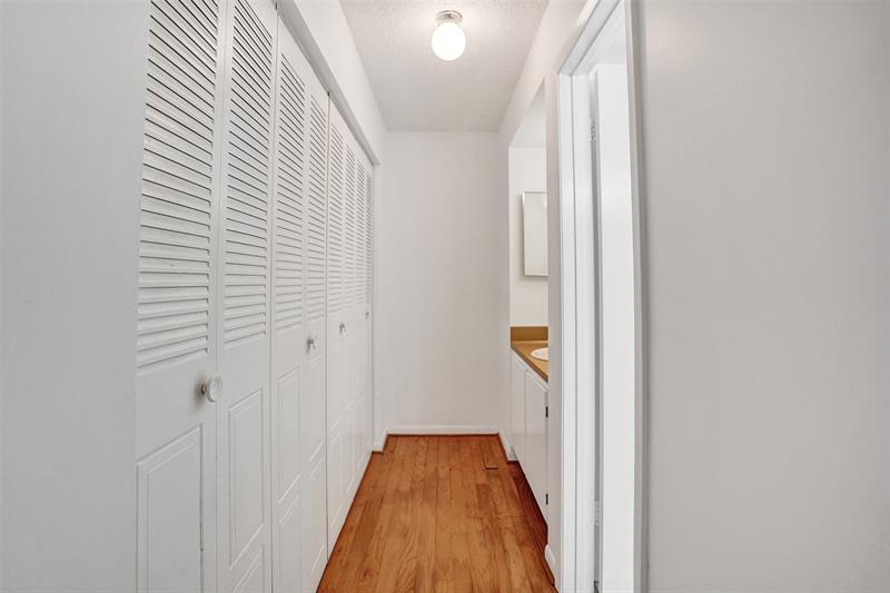 Image 31 of 45 For 929 45th St  929