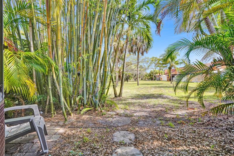 Image 42 of 45 For 929 45th St  929