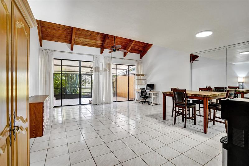 Image 6 of 45 For 929 45th St  929