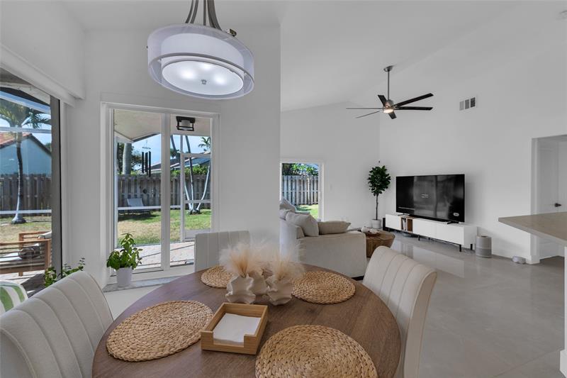 Image 21 of 54 For 9585 Carousel Cir S