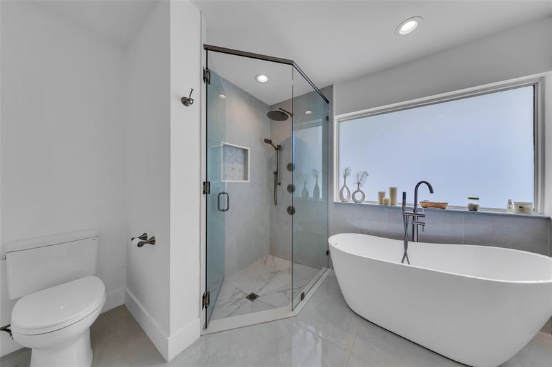Image 26 of 54 For 9585 Carousel Cir S