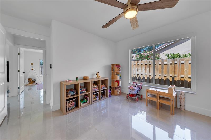 Image 31 of 54 For 9585 Carousel Cir S