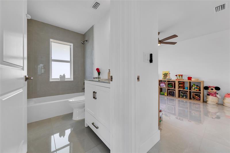 Image 34 of 54 For 9585 Carousel Cir S