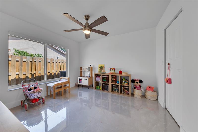 Image 36 of 54 For 9585 Carousel Cir S