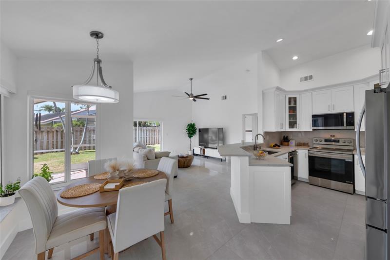 Image 15 of 54 For 9585 Carousel Cir S