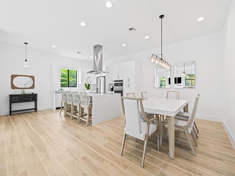 Image 6 of 40 For 1429 23rd Court