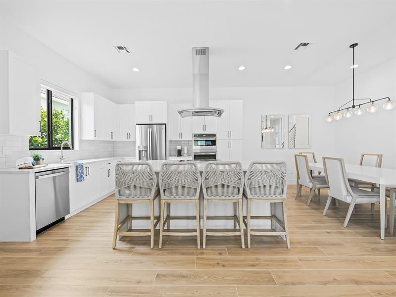 Image 7 of 40 For 1429 23rd Court