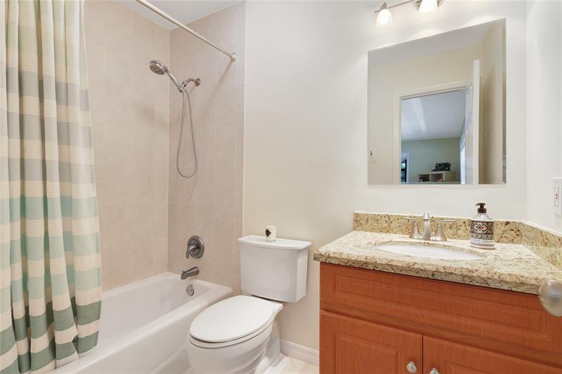 Image 11 of 44 For 905 12th Ct  17