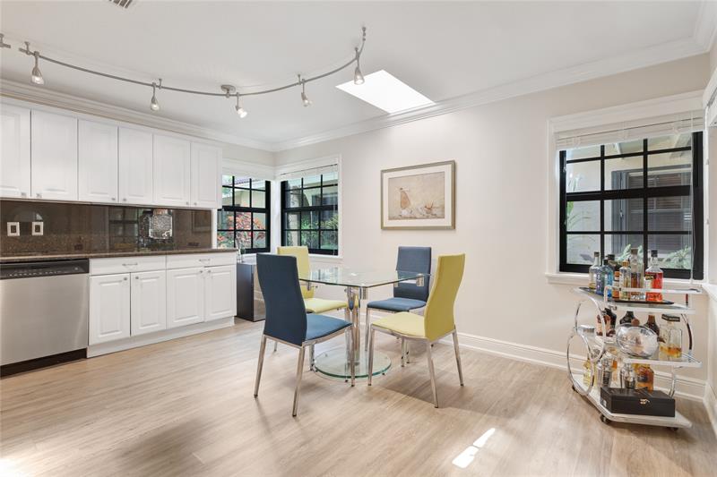 Image 16 of 44 For 905 12th Ct  17