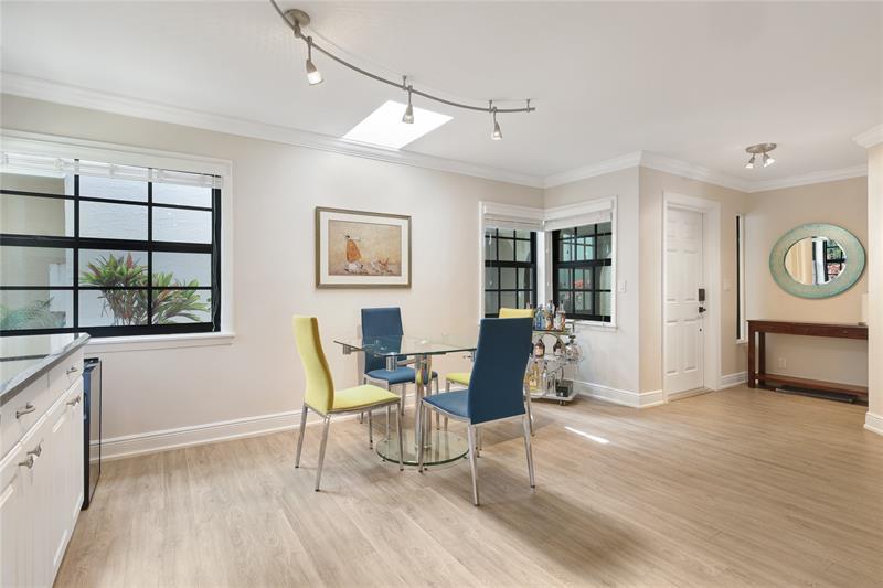 Image 18 of 44 For 905 12th Ct  17