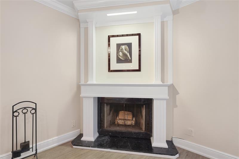 Image 23 of 44 For 905 12th Ct  17