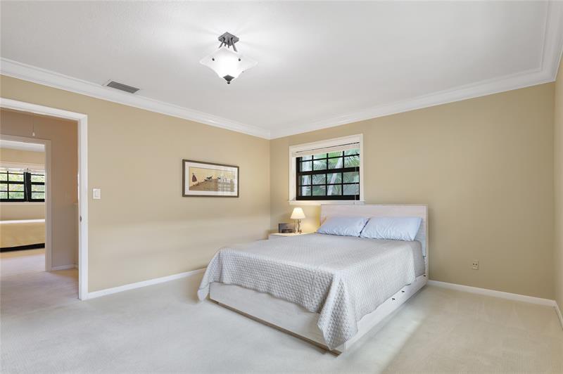 Image 27 of 44 For 905 12th Ct  17