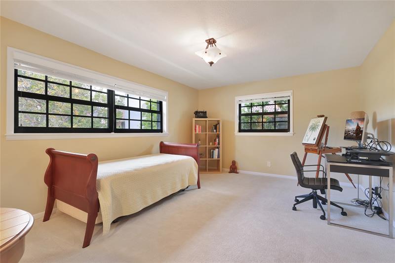 Image 28 of 44 For 905 12th Ct  17
