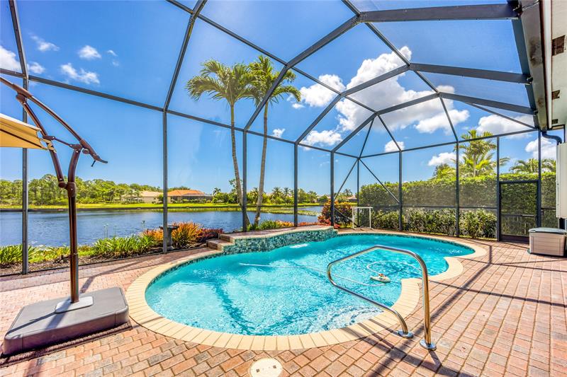 Image 25 of 32 For 6945 Bay Hill Dr