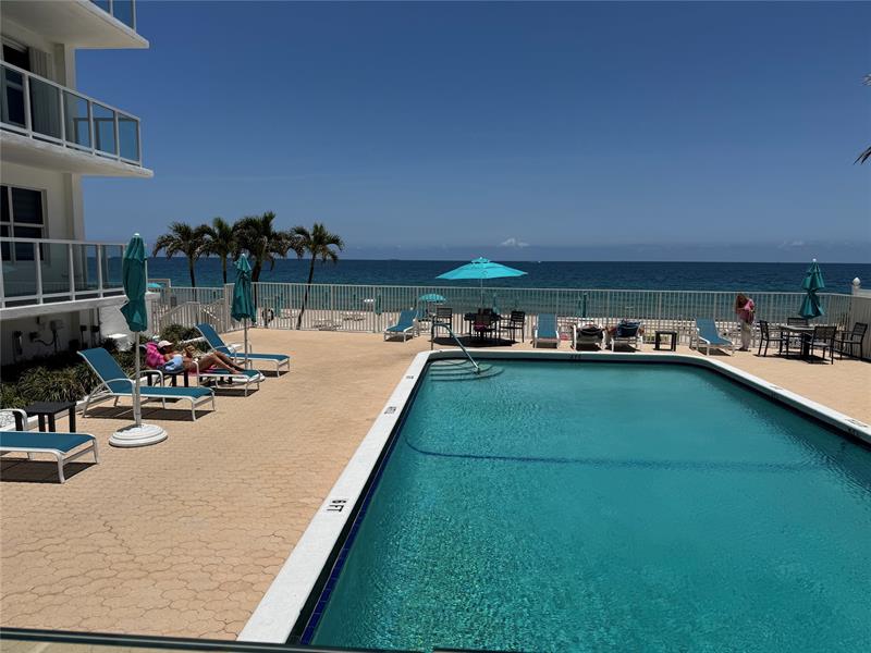 Image 8 of 30 For 3750 Galt Ocean Dr  1108
