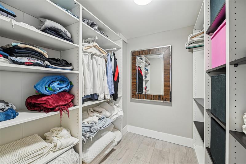 Image 13 of 18 For 711 Birch Rd  105
