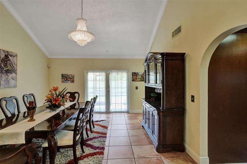 Image 17 of 65 For 2565 Kerry Dr