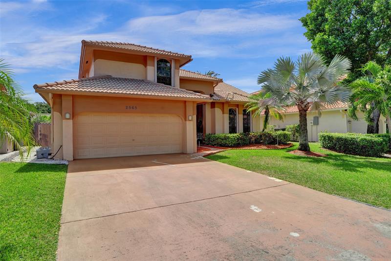 Image 3 of 65 For 2565 Kerry Dr