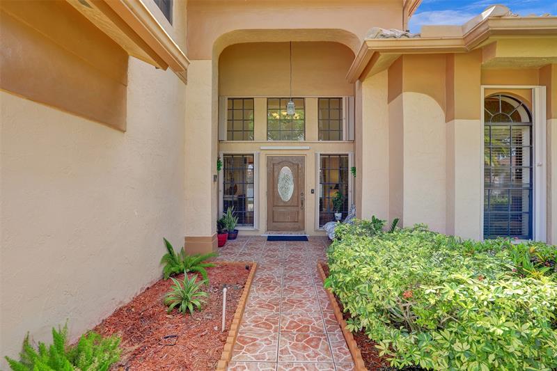 Image 4 of 65 For 2565 Kerry Dr