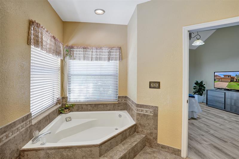 Image 41 of 65 For 2565 Kerry Dr