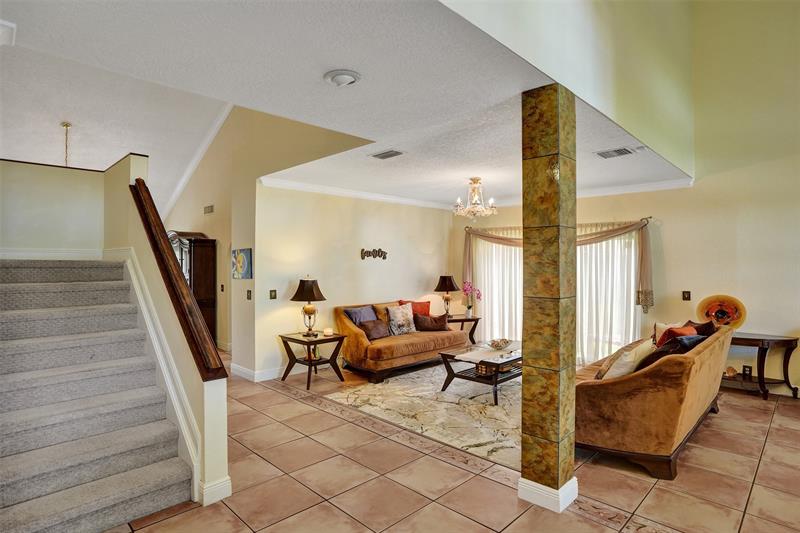 Image 8 of 65 For 2565 Kerry Dr