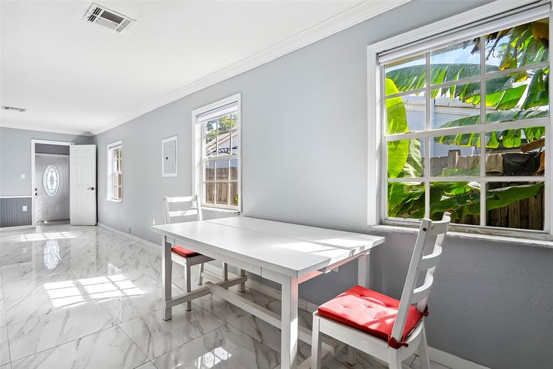 Image 12 of 33 For 2508 Arthur St