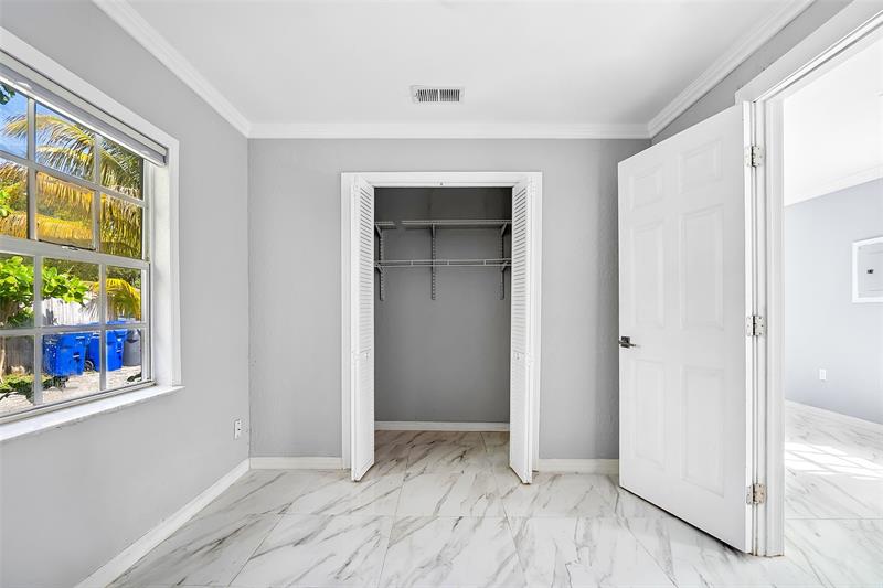 Image 13 of 33 For 2508 Arthur St