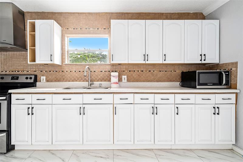 Image 15 of 33 For 2508 Arthur St