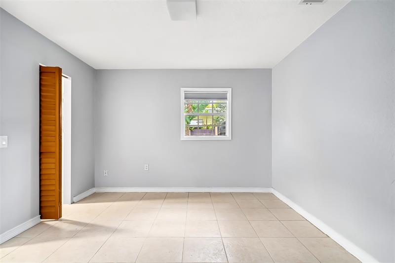 Image 17 of 33 For 2508 Arthur St