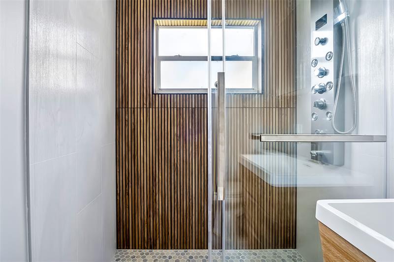 Image 23 of 33 For 2508 Arthur St