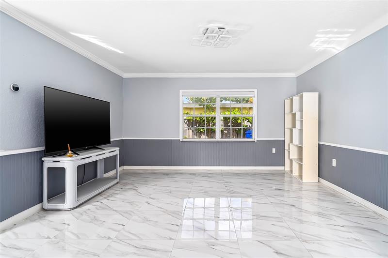 Image 7 of 33 For 2508 Arthur St