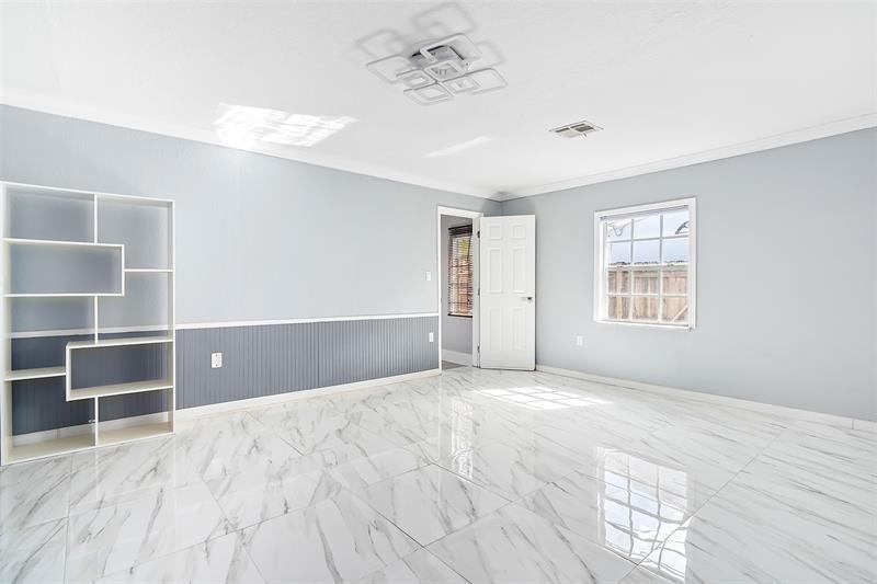 Image 9 of 33 For 2508 Arthur St