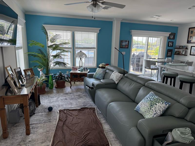 Image 6 of 33 For 6881 43rd Terrace