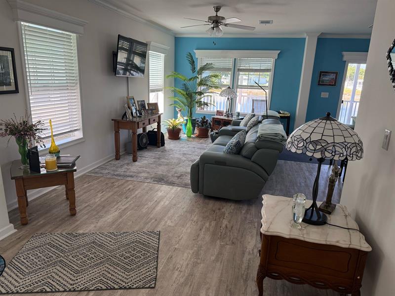 Image 8 of 33 For 6881 43rd Terrace