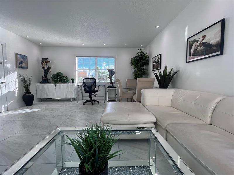Image 6 of 67 For 601 5th Ct  301