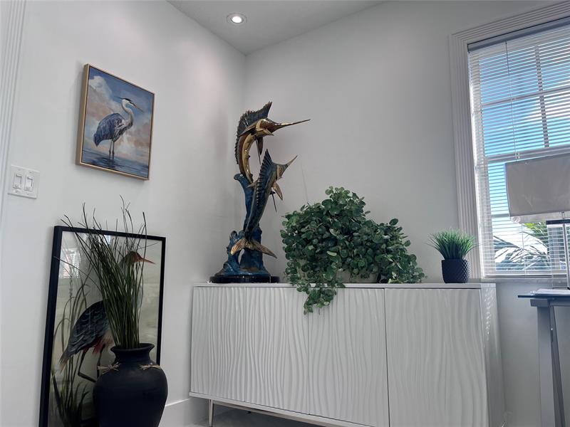 Image 8 of 67 For 601 5th Ct  301