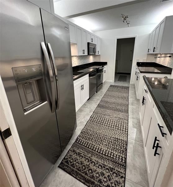 Image 8 of 13 For 19016 Lake Dr  19016