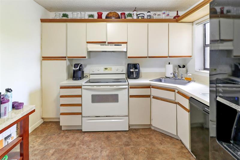 Image 11 of 30 For 2470 49th Ter  2470
