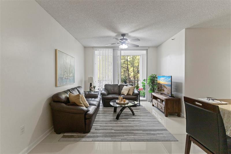 Image 12 of 39 For 9805 52nd St  218