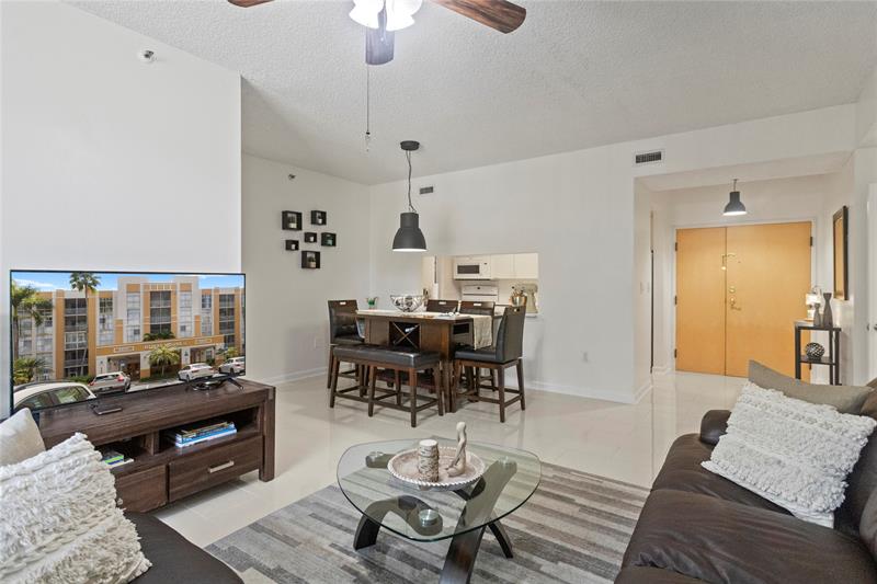 Image 15 of 39 For 9805 52nd St  218
