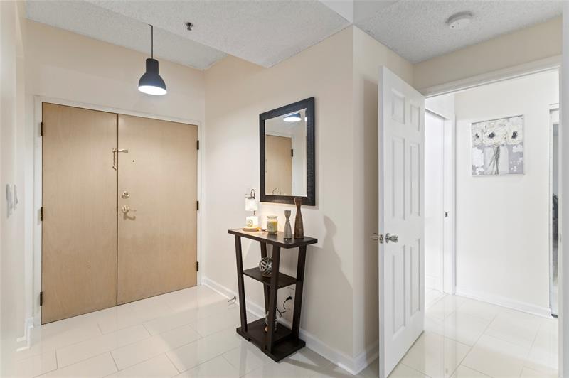 Image 22 of 39 For 9805 52nd St  218